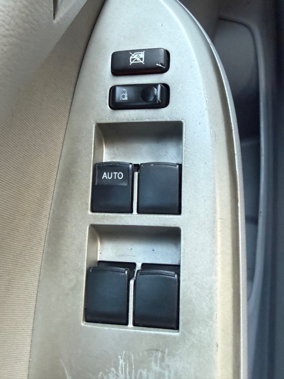 2012 Toyota Corolla Image 34