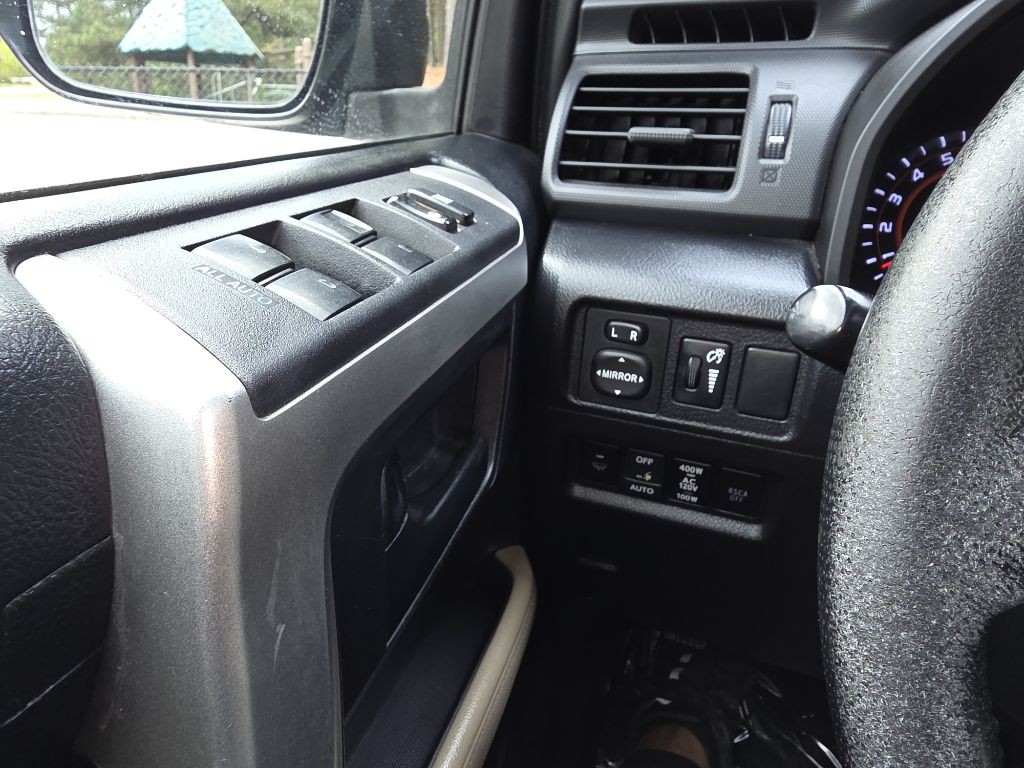 2012 Toyota 4Runner Image 36