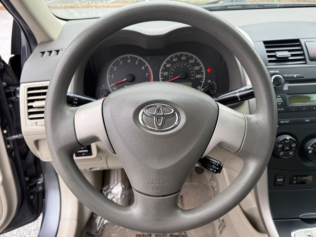 2010 Toyota Corolla Image 28