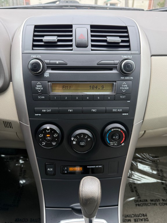 2010 Toyota Corolla Image 35
