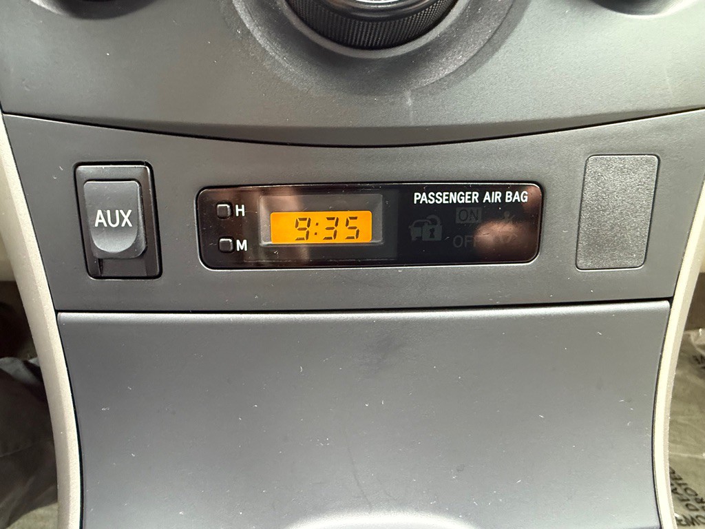 2010 Toyota Corolla Image 37