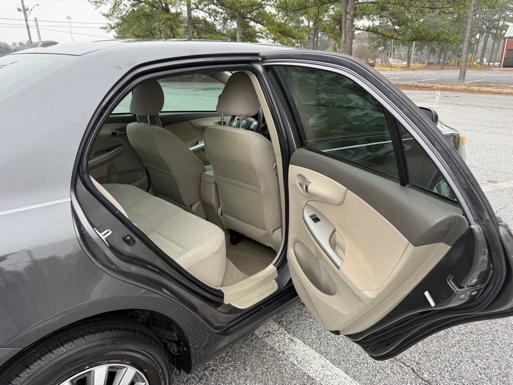 2010 Toyota Corolla Image 14