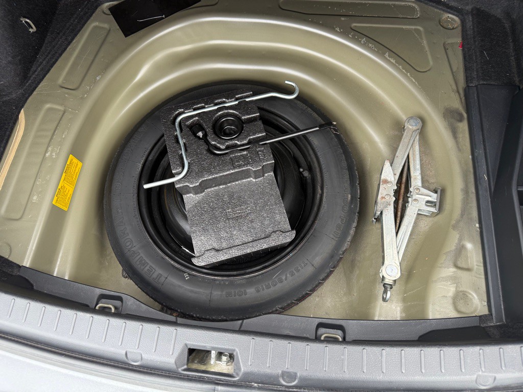 2010 Toyota Corolla Image 24