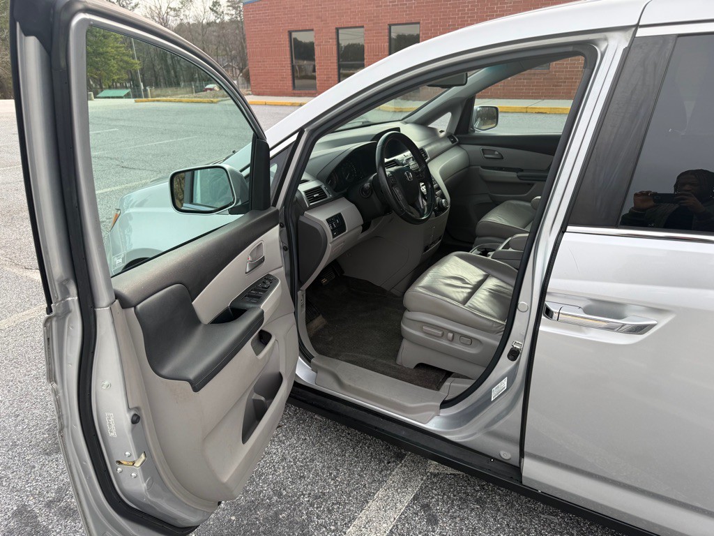 2012 Honda Odyssey Image 10