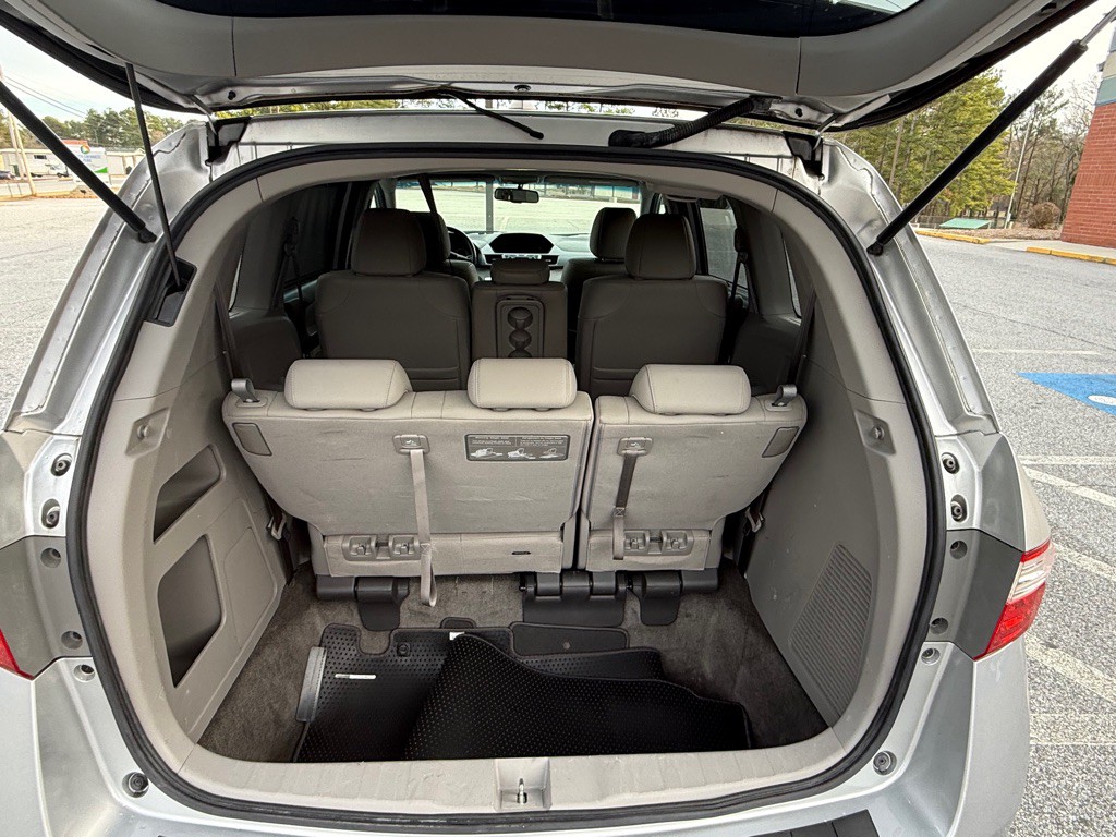 2012 Honda Odyssey Image 16