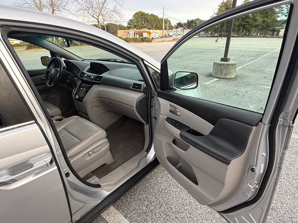 2012 Honda Odyssey Image 23