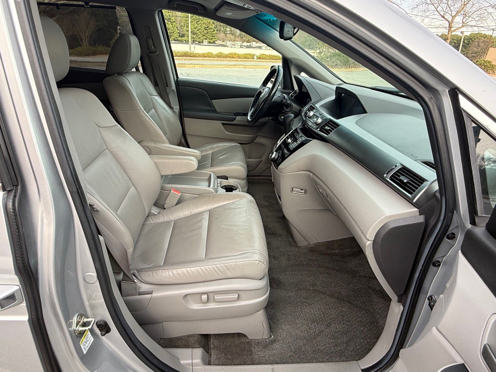 2012 Honda Odyssey Image 24