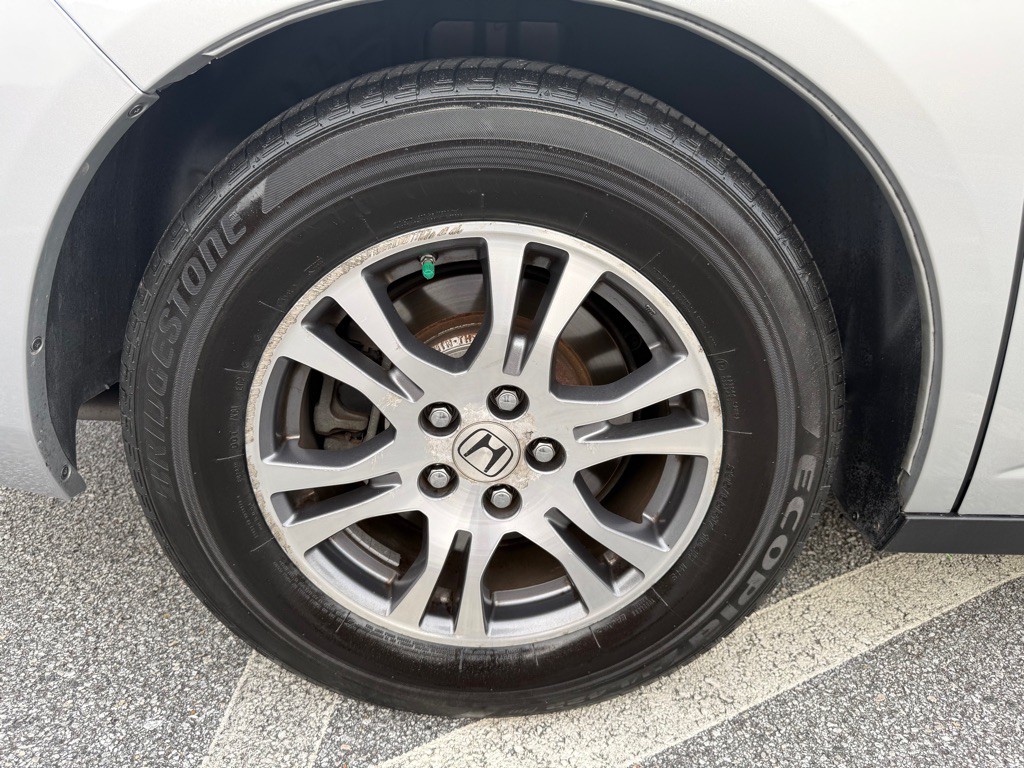 2012 Honda Odyssey Image 28