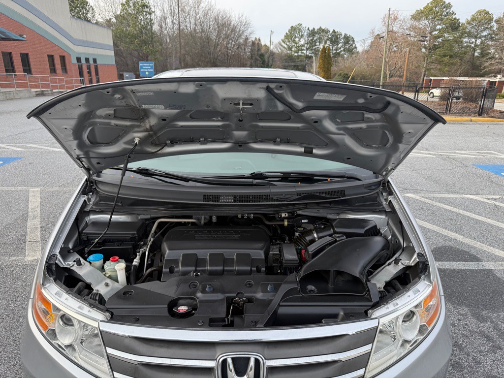 2012 Honda Odyssey Image 31