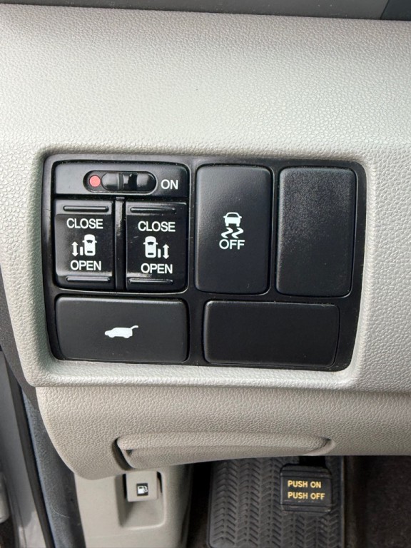 2012 Honda Odyssey Image 39