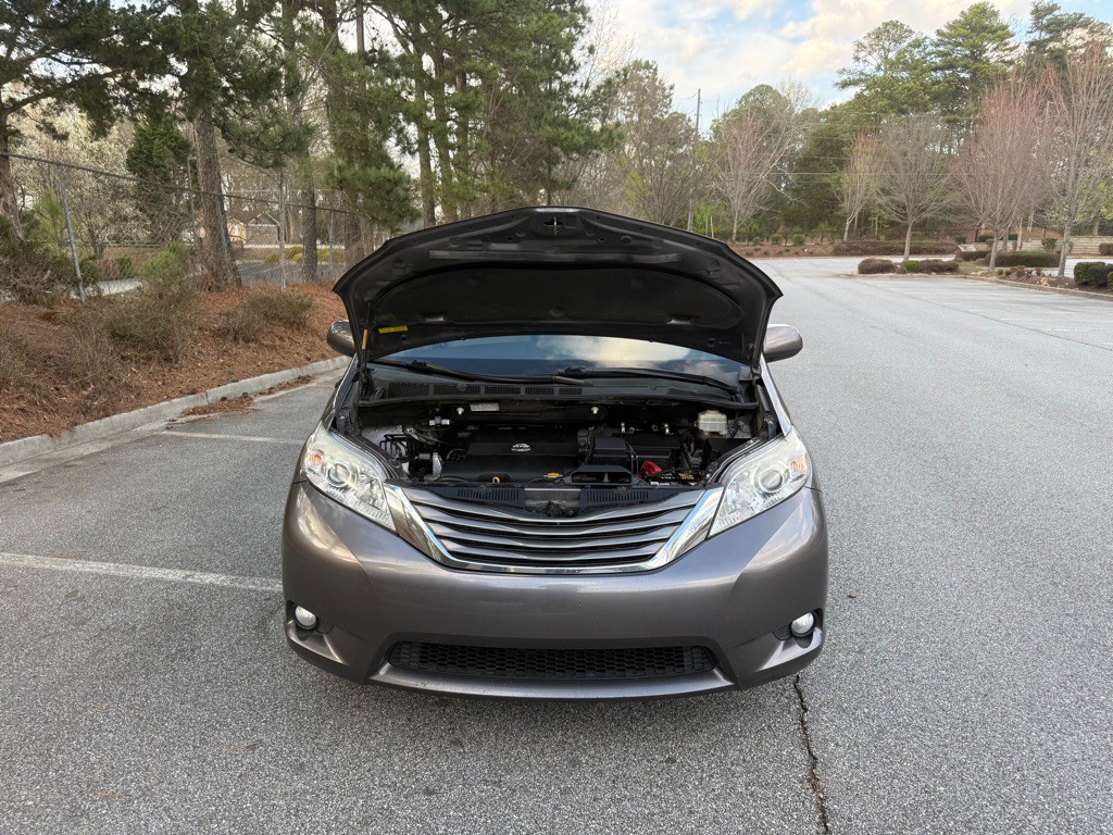 2014 Toyota Sienna Image 20