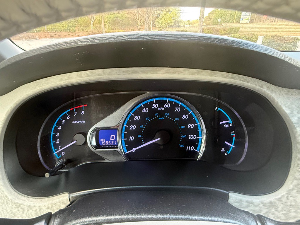 2014 Toyota Sienna Image 35