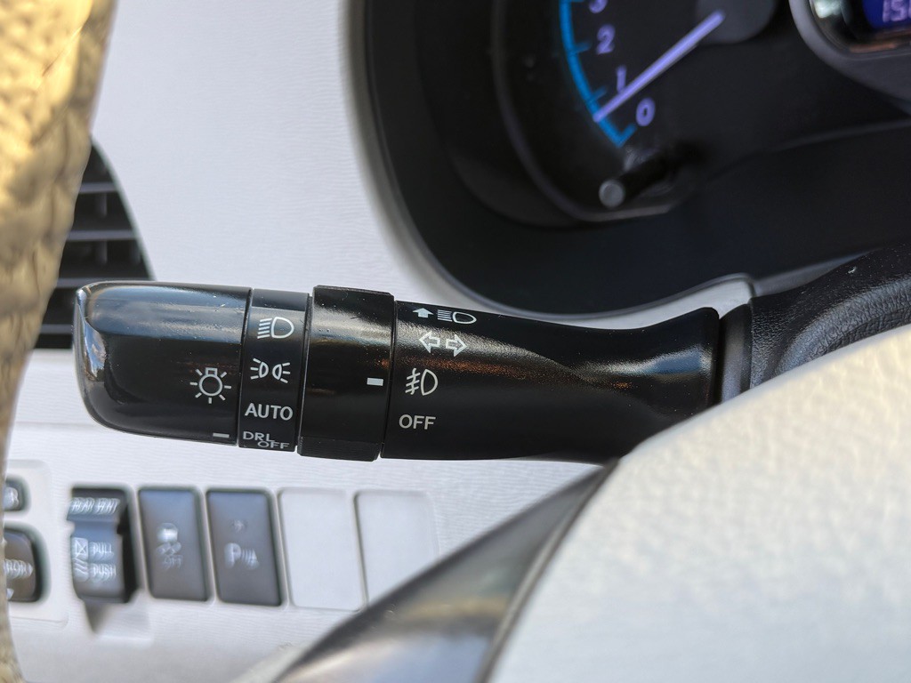 2014 Toyota Sienna Image 40