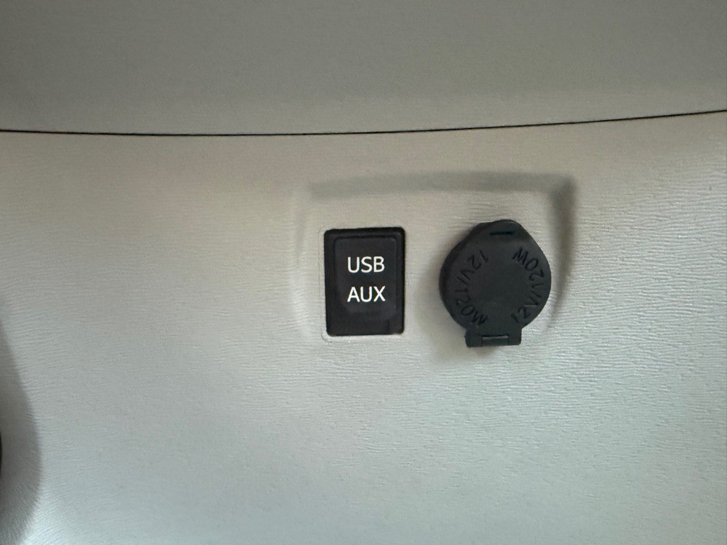 2014 Toyota Sienna Image 56