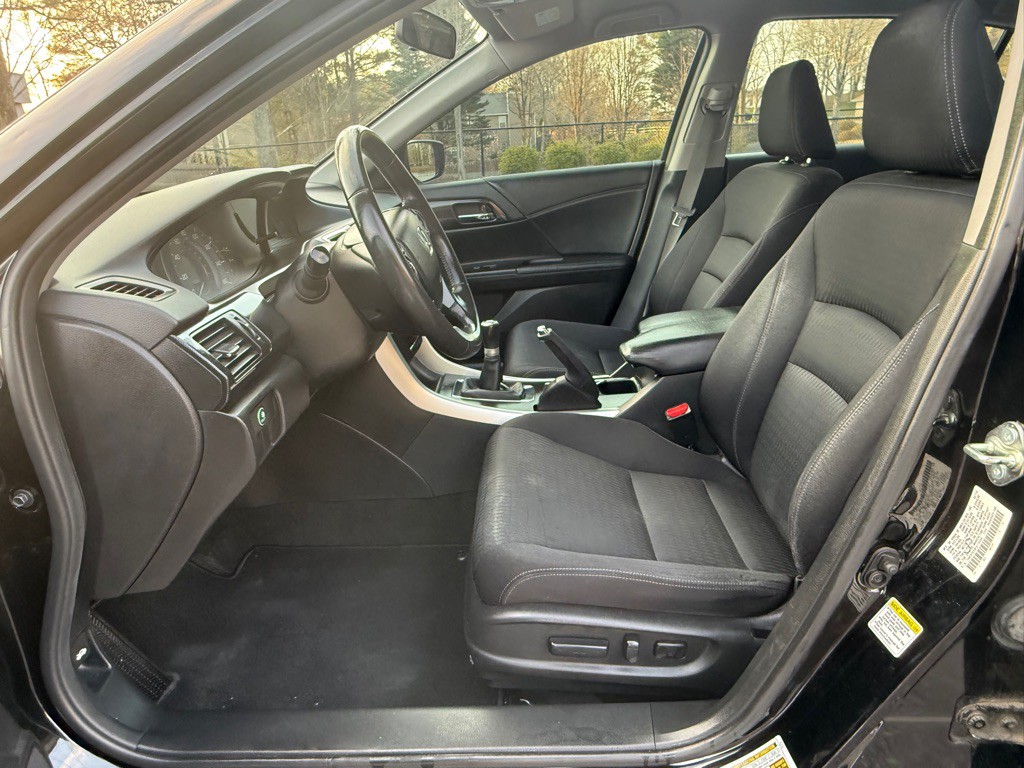 2015 Honda Accord Image 10