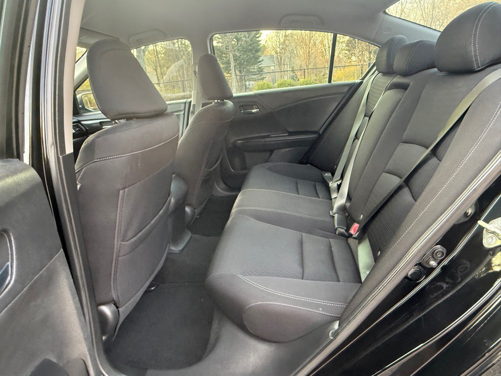 2015 Honda Accord Image 12