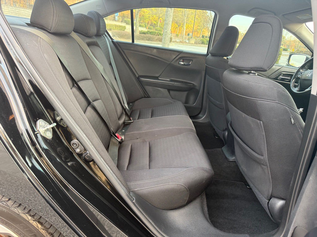 2015 Honda Accord Image 15