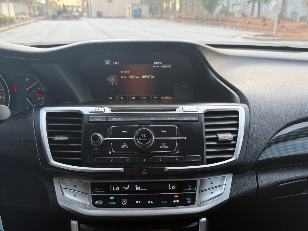 2015 Honda Accord Image 38