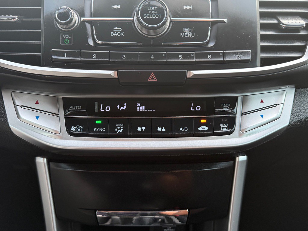 2015 Honda Accord Image 39