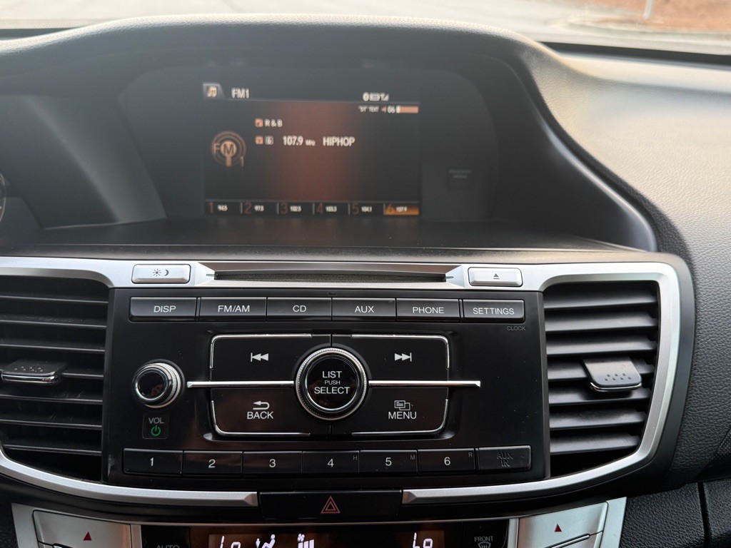 2015 Honda Accord Image 40