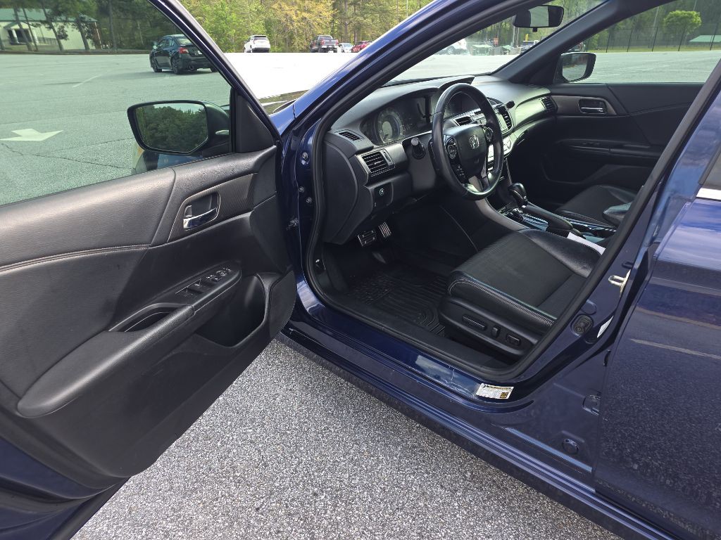 2016 Honda Accord Image 9