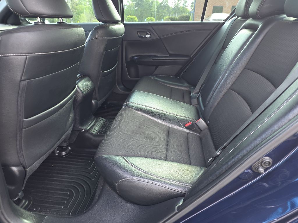 2016 Honda Accord Image 12
