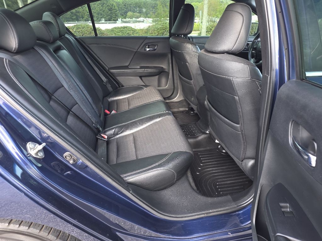 2016 Honda Accord Image 15