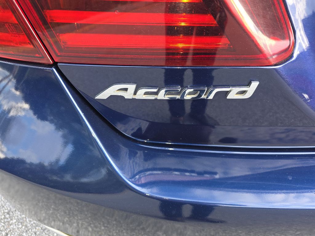 2016 Honda Accord Image 23