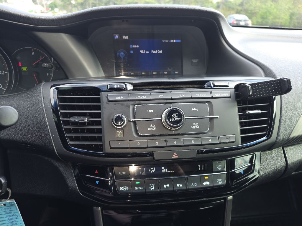 2016 Honda Accord Image 41