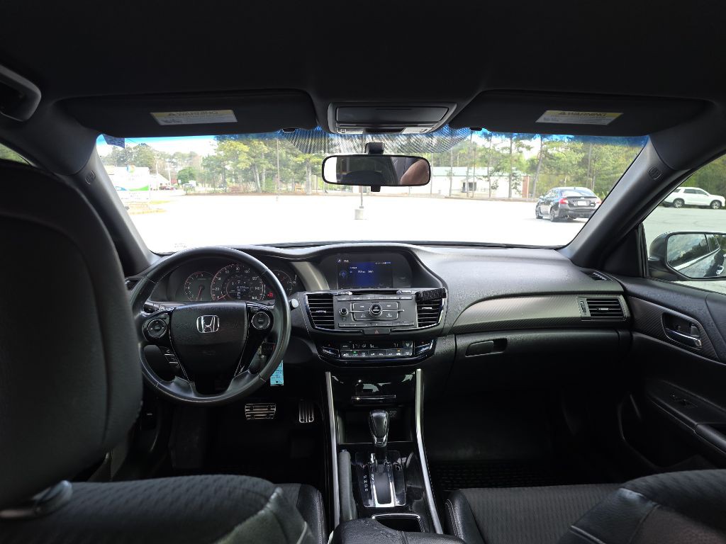 2016 Honda Accord Image 46