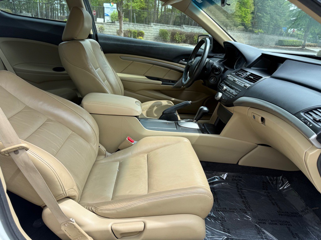 2012 Honda Accord Image 16