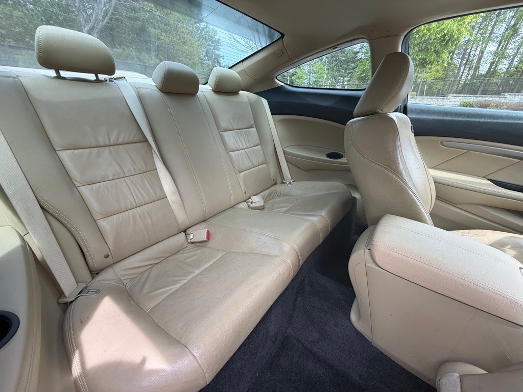 2012 Honda Accord Image 17