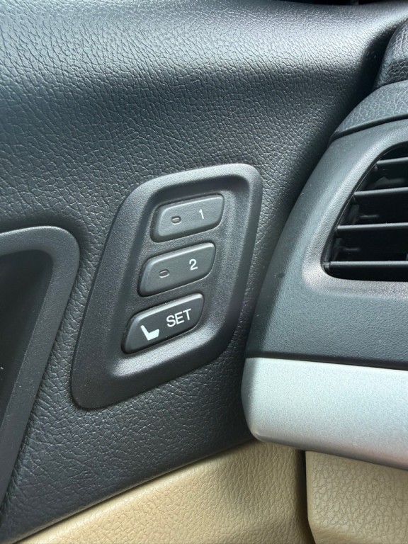 2012 Honda Accord Image 27