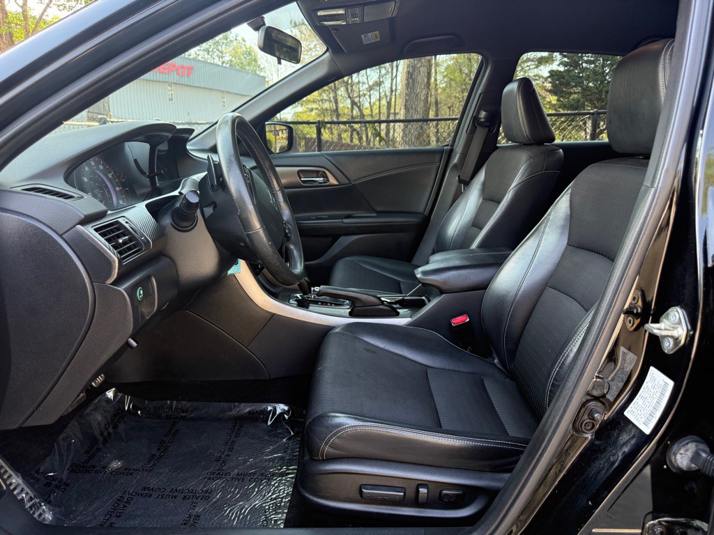 2017 Honda Accord Image 10