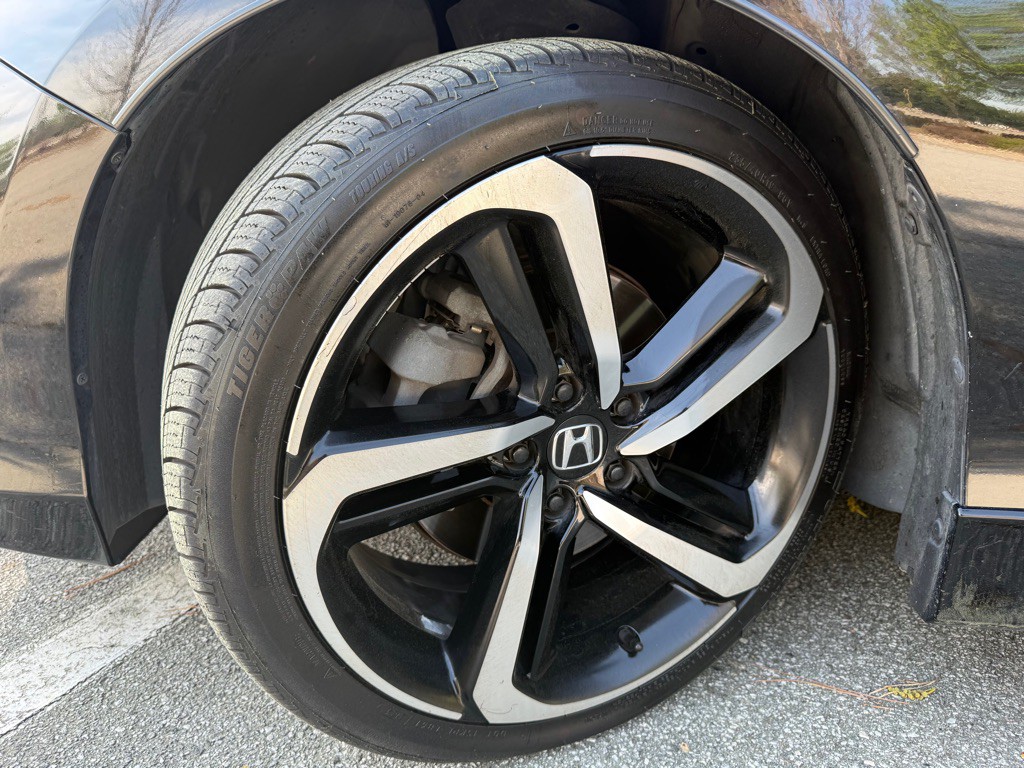 2017 Honda Accord Image 20