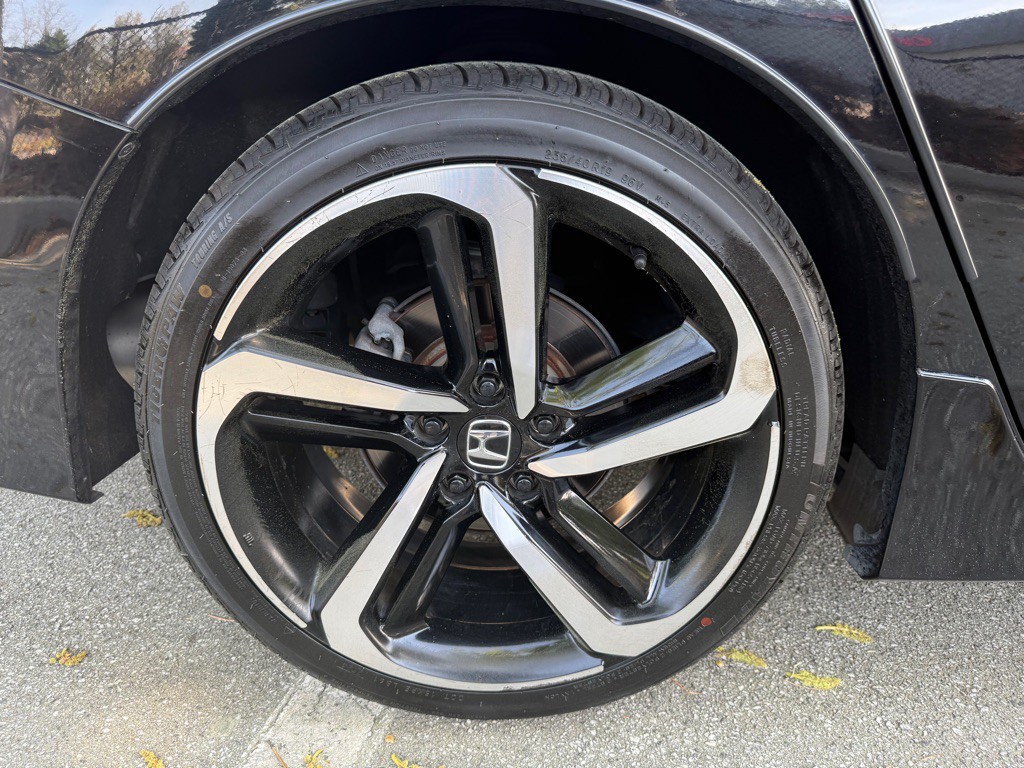 2017 Honda Accord Image 21