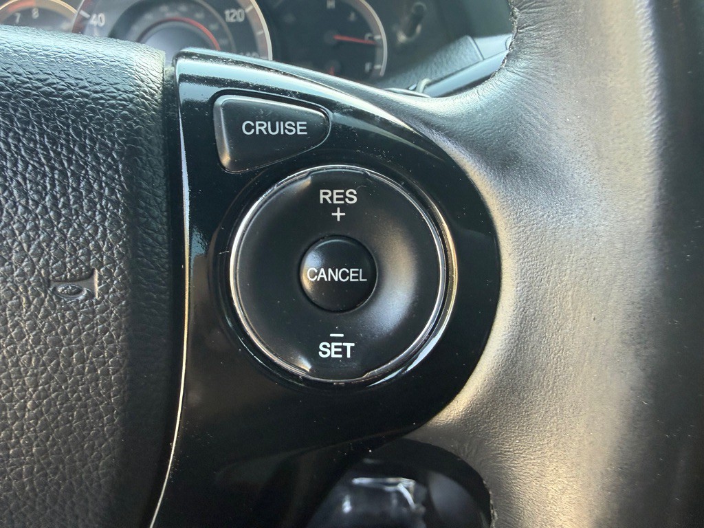 2017 Honda Accord Image 32