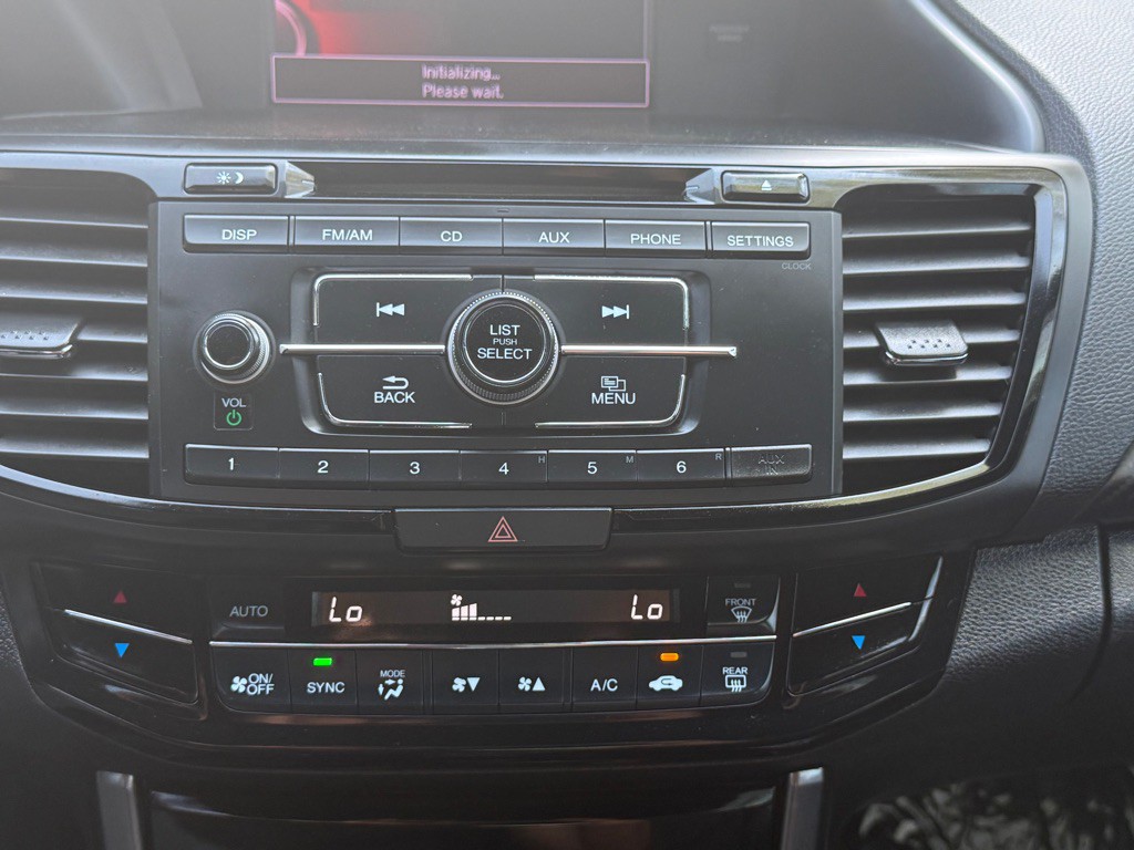 2017 Honda Accord Image 37