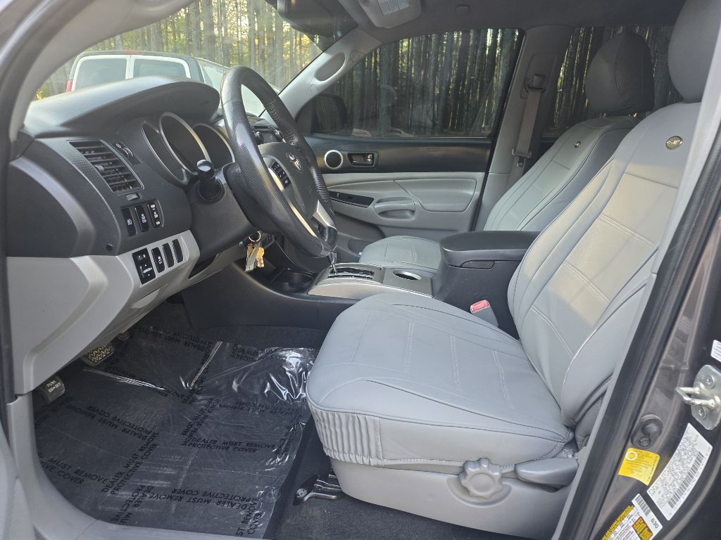 2013 Toyota Tacoma Image 10