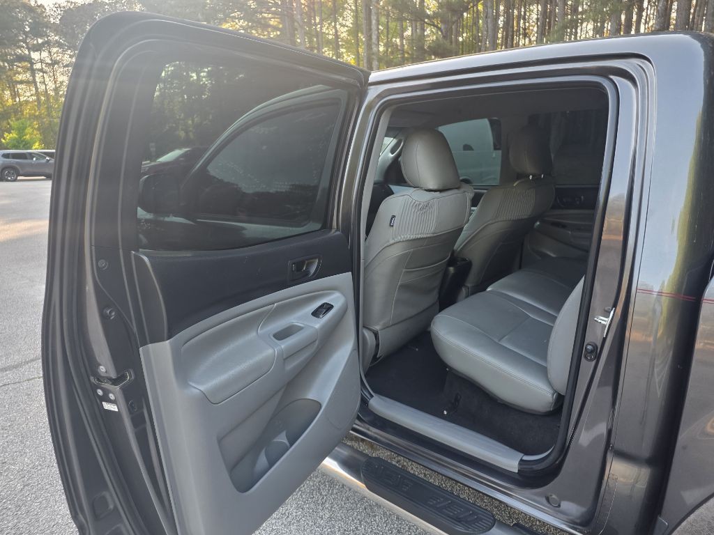 2013 Toyota Tacoma Image 11
