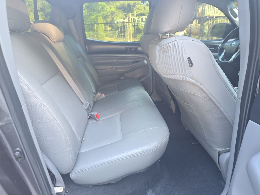 2013 Toyota Tacoma Image 15