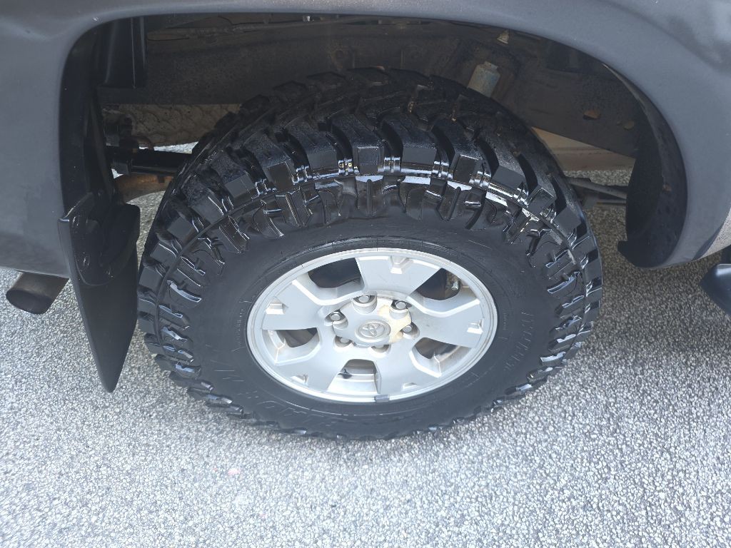 2013 Toyota Tacoma Image 19