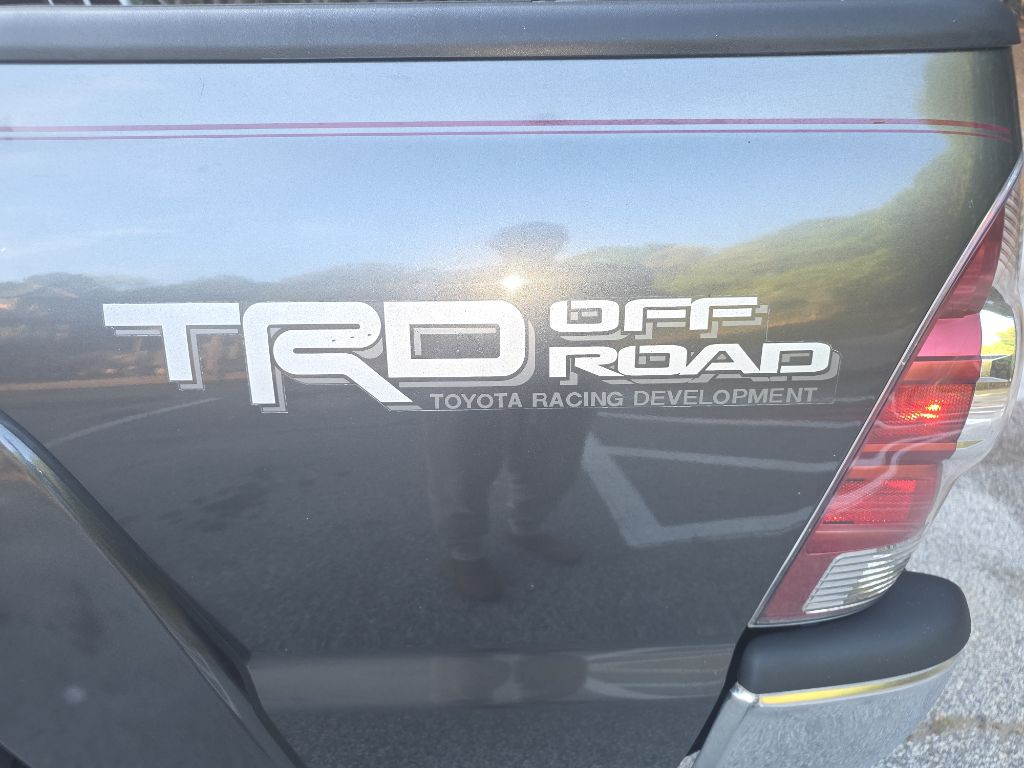 2013 Toyota Tacoma Image 25