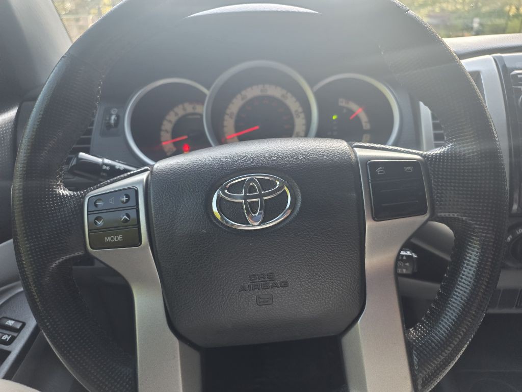 2013 Toyota Tacoma Image 40