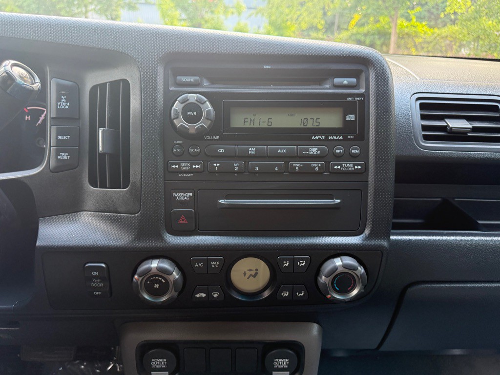 2012 Honda Ridgeline Image 46