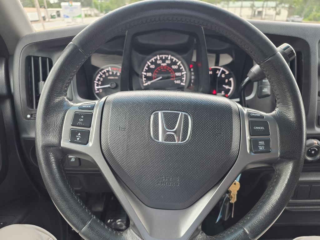 2014 Honda Ridgeline Image 38