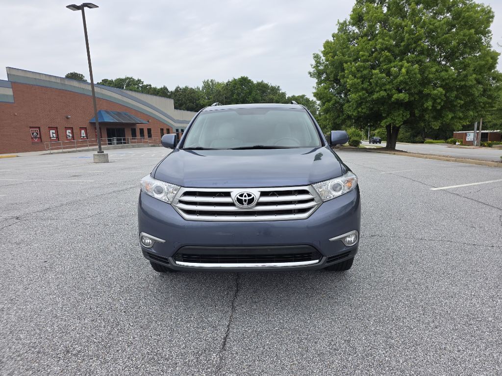 2013 Toyota Highlander Image 2