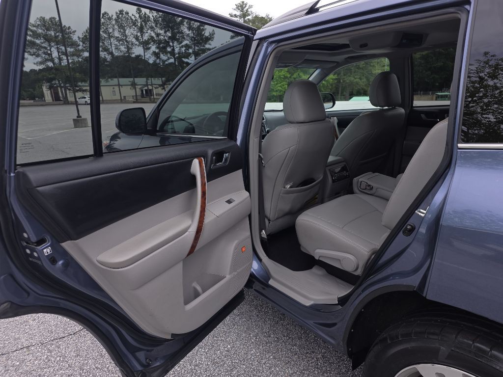 2013 Toyota Highlander Image 11