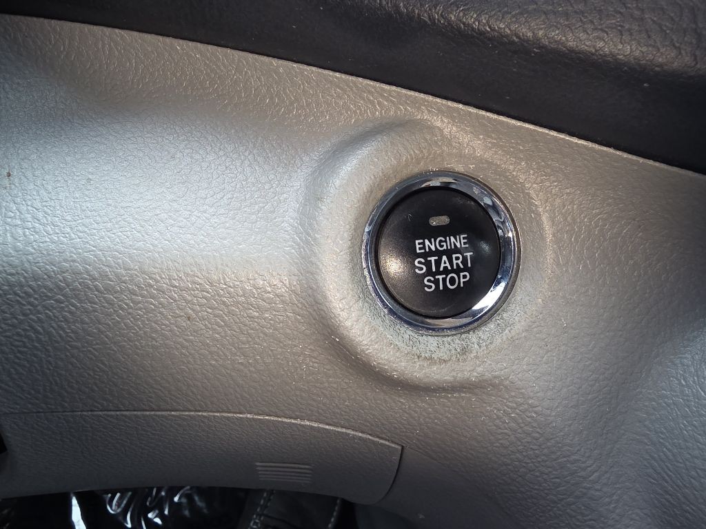 2013 Toyota Highlander Image 38