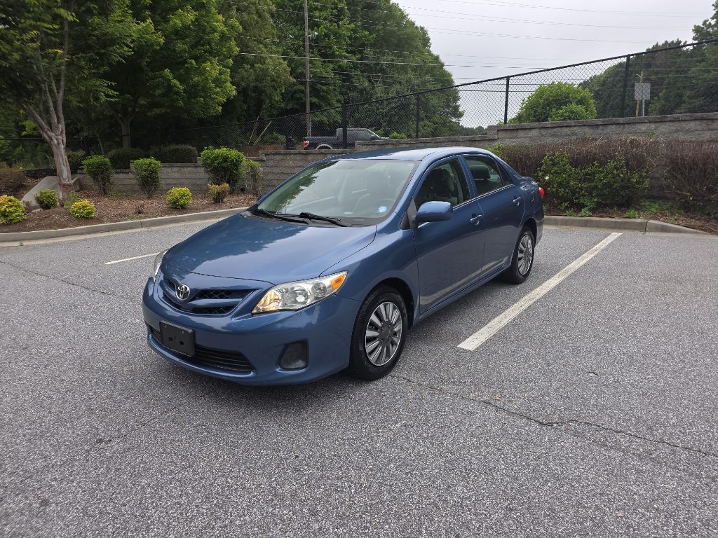 2013 Toyota Corolla Image 1